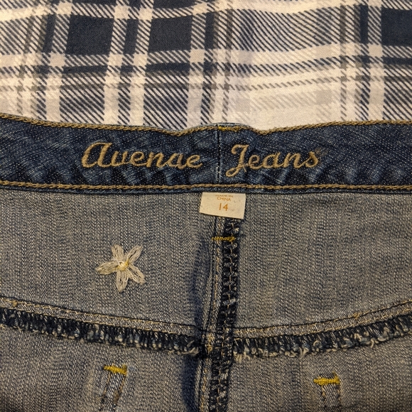 The Avenue Hippie Peace Stretchy Denim Skirt 14 - Picture 5 of 6